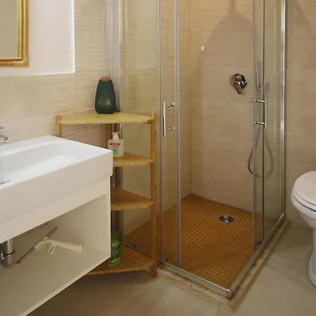Spacious In Magazzini With Garden Holiday home
