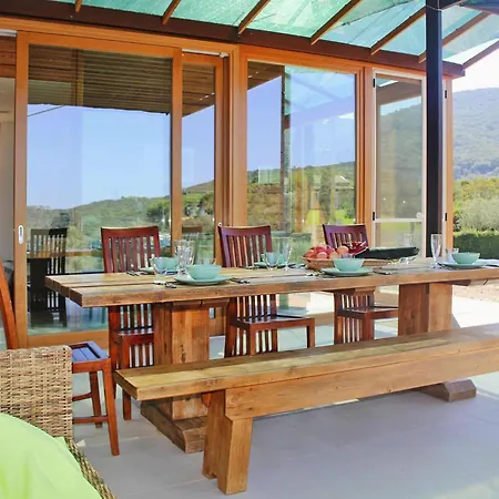 Spacious In Magazzini With Garden *